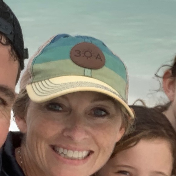 Meet your Posher, Robin - Picture 1 of 1